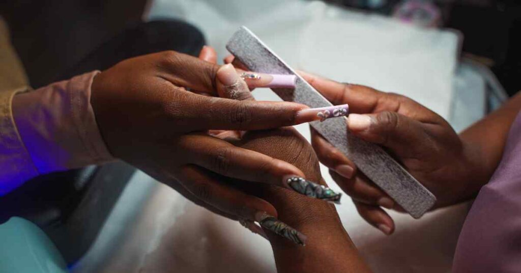 How to Open a Nail Salon