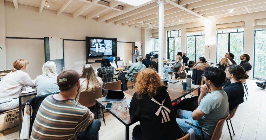 How Businesses Can Bridge the Digital Literacy Gap